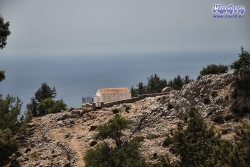 W oddali widoczna kapliczka Panagia