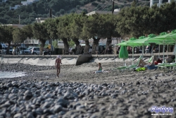 Centralna kamienista część plaży