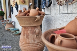 Nieszkliwiona ceramika wciąż w klasycznych wzorach