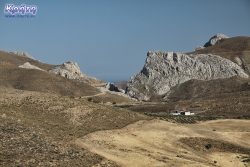 Po tej drodze jeżdżą głównie okoliczni Grecy