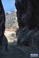 ...fragment drogi do plaży Tripiti