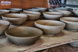 Surowe miski czekają na wypalenie