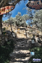 Początek pieszego szlaku w kierunku Chora Sfakion